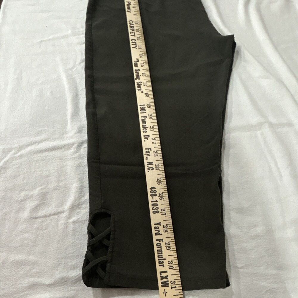 89th + Madison Women's Green XL Capri Leggings Criss-Cross 0116 - Picture 11 of 11